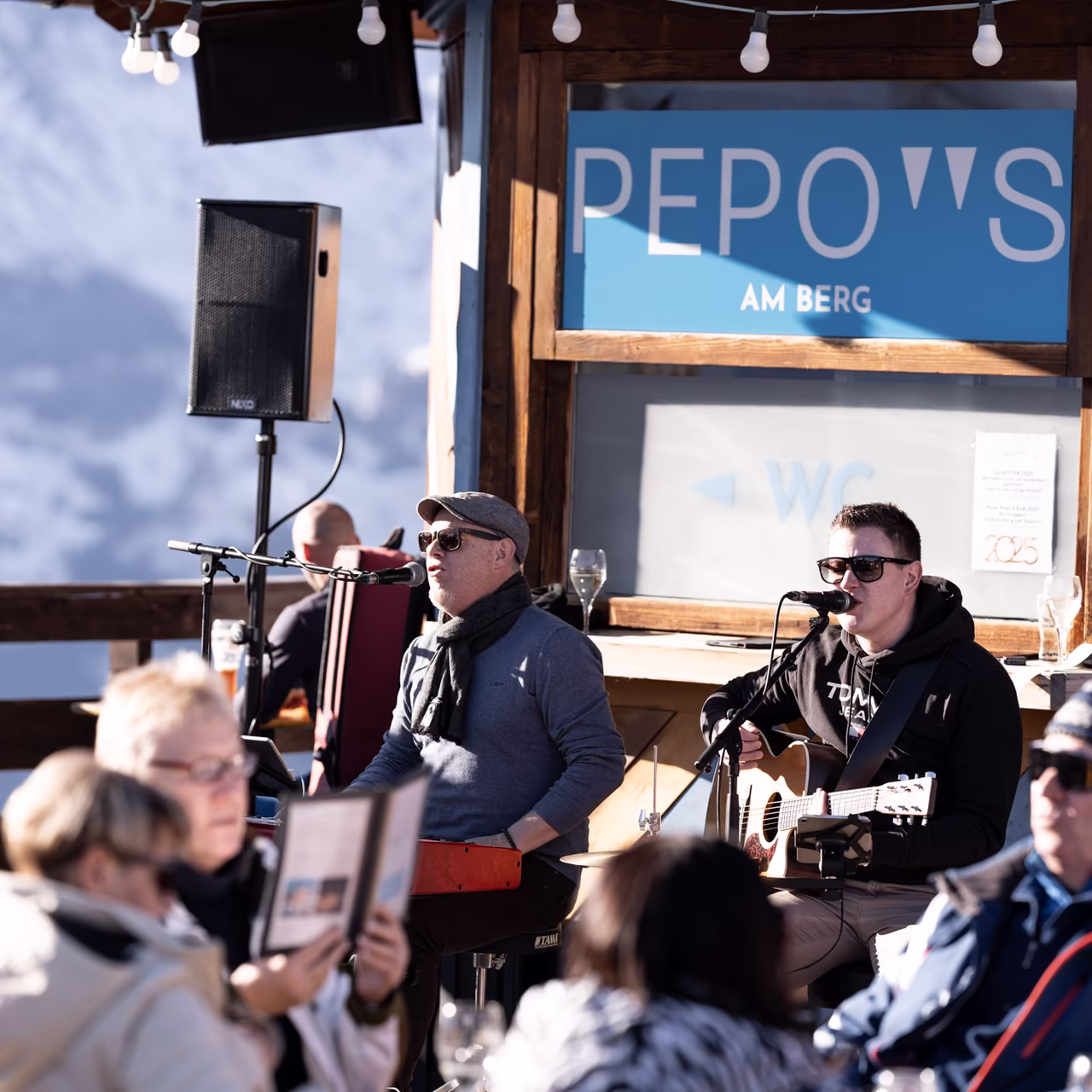 Apres-Ski mit Live Musik genießen im Pepos am Berg © Peter Märkl