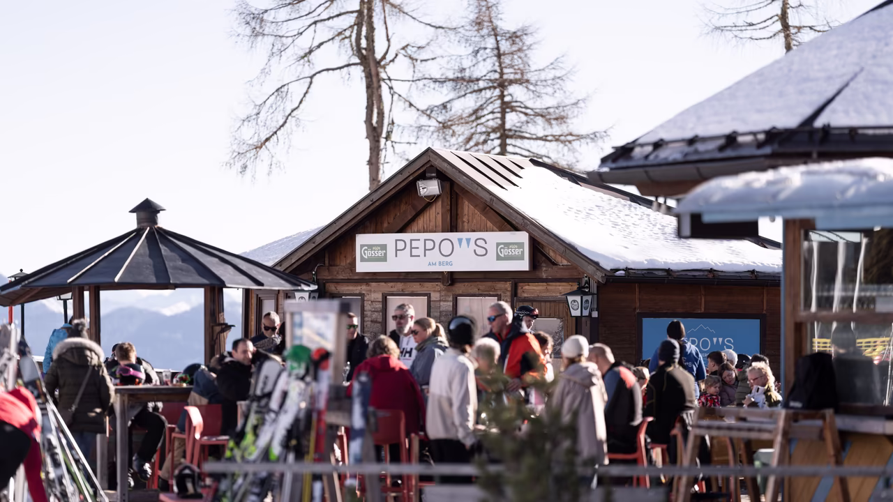Pepos am Berg - Außenansicht im Winter © Peter Märkl