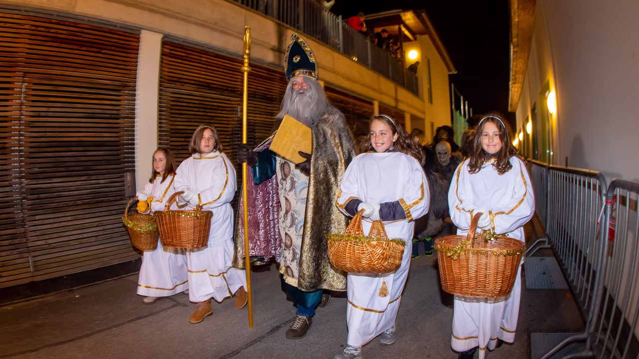 Nikolausumzug mit Krampus - Thurn Osttirol © Philipp Brunner / Brunner Images Nikolausumzug mit Krampus - Thurn Osttirol © Philipp Brunner / Brunner Images