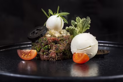 Beef Tartar von Robert Lang - à la carte Restaurant Moarhofstüberl © Martin Lugger