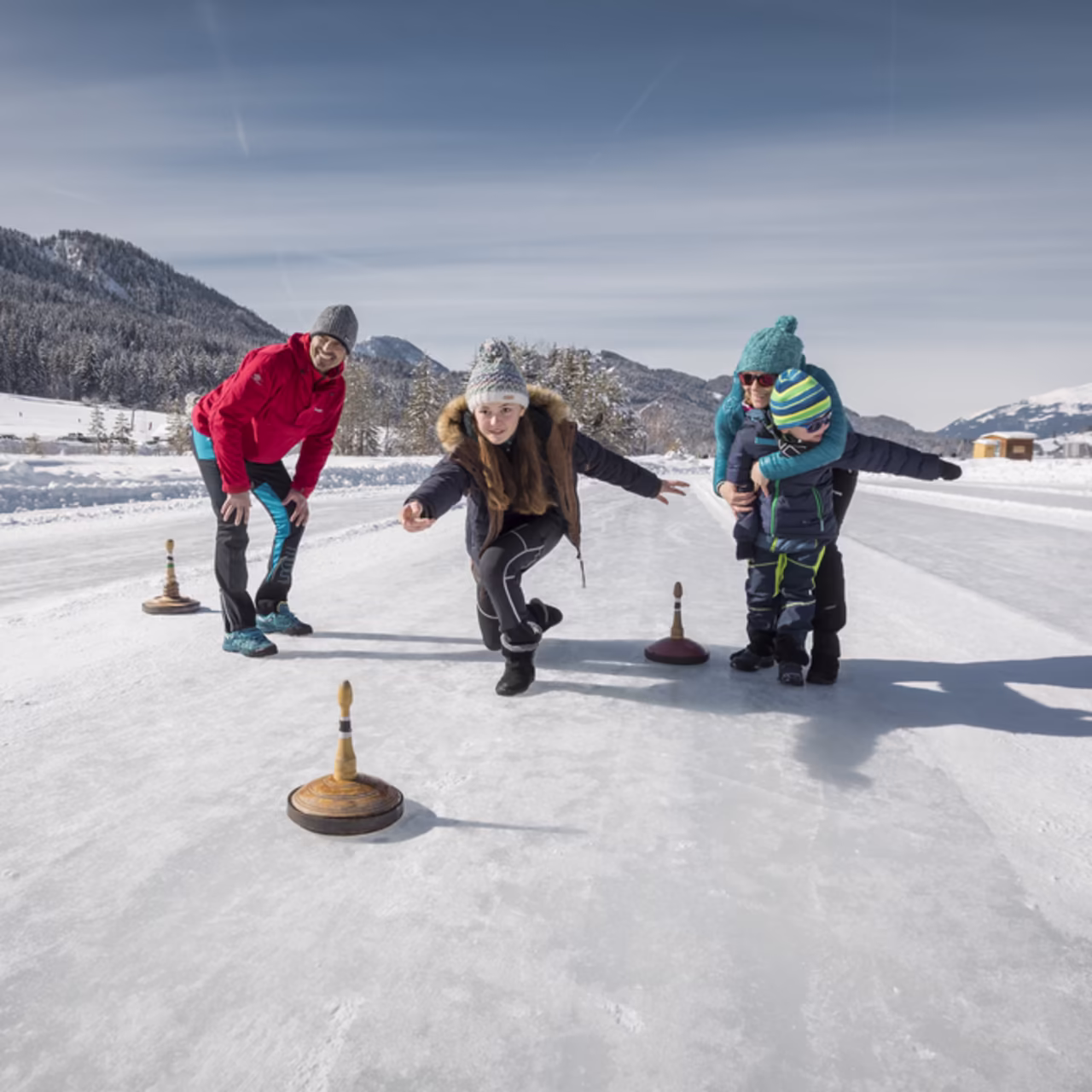 Eisstockschießen am Weissensee in Kärnten © Martin Steinthaler (tinefoto)