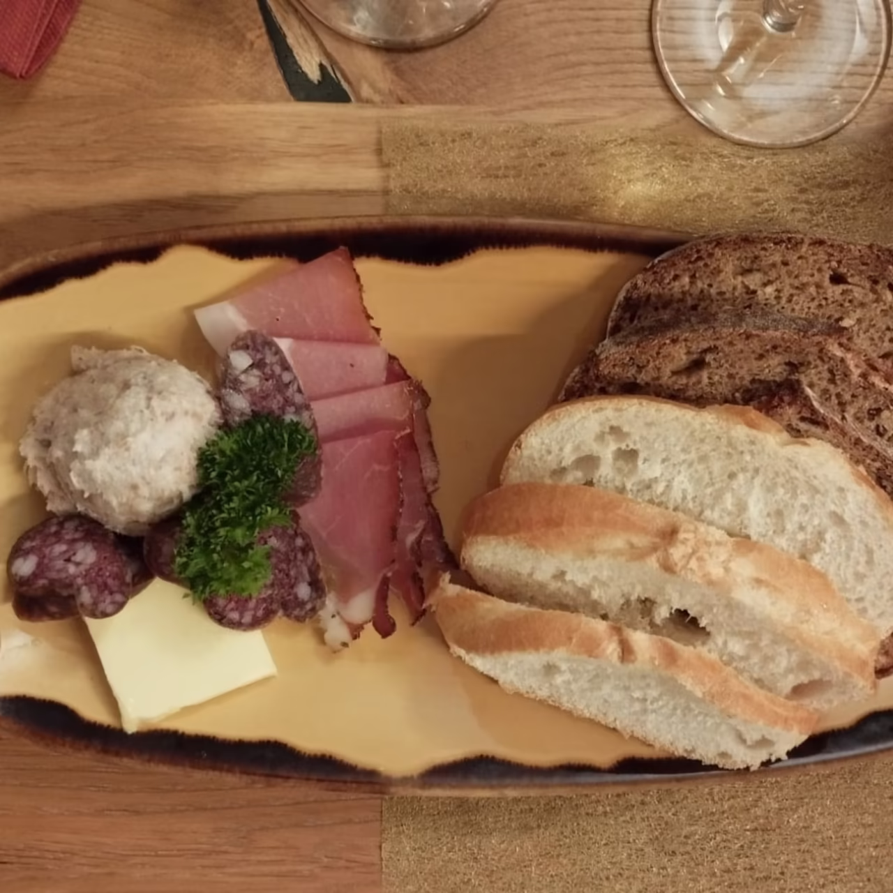 Törggelen Winklers Osttirol - Kalte Platte mit regionalen Produkten Törggelen Winklers Osttirol - Kalte Platte mit regionalen Produkten