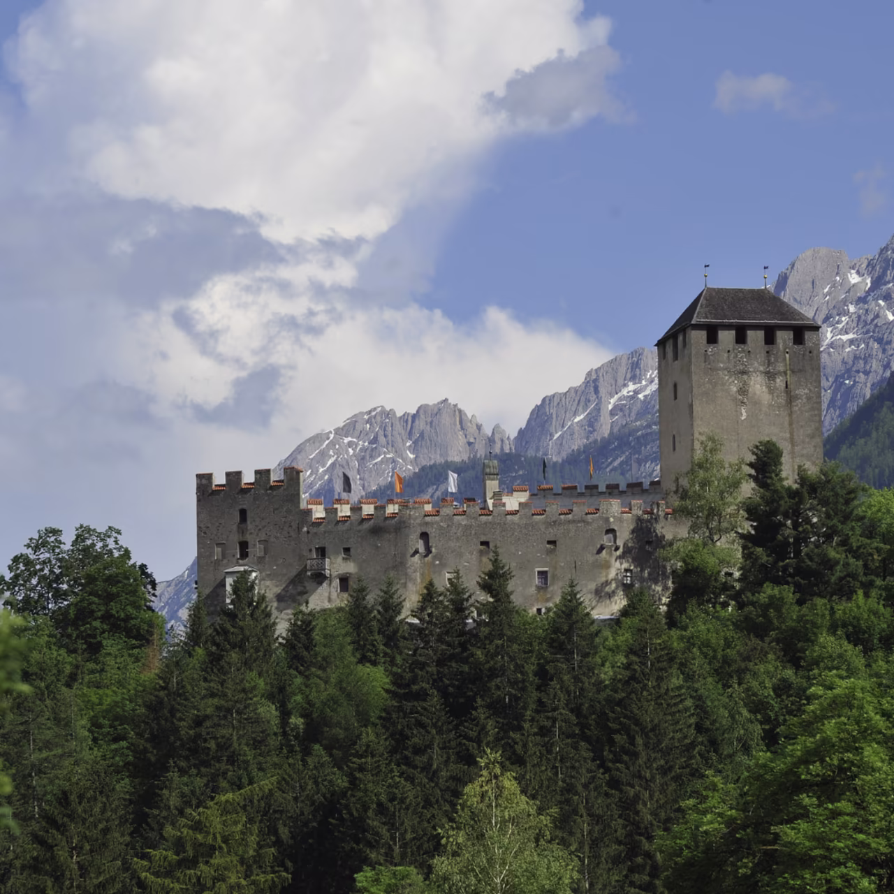 Schloss Burg Lienz © Tirol Werbung / Bernhard Aichner
