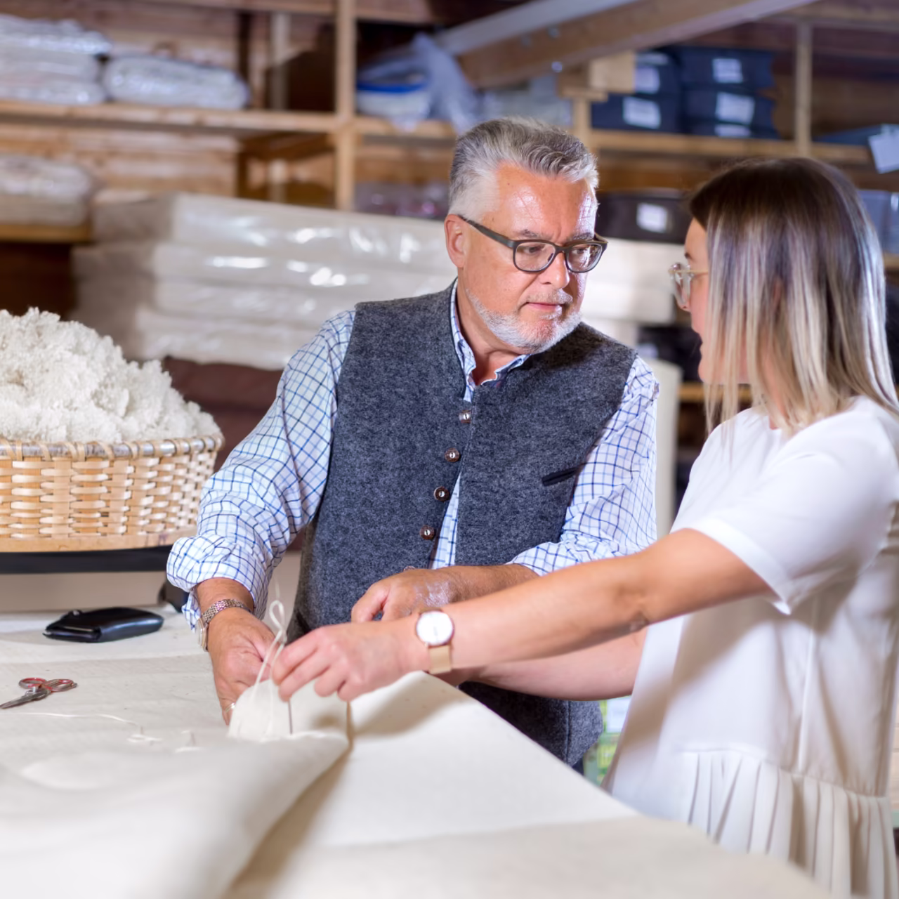 Josef & Rebecca im Familienbetrieb © Villgrater Natur / Martin Lugger