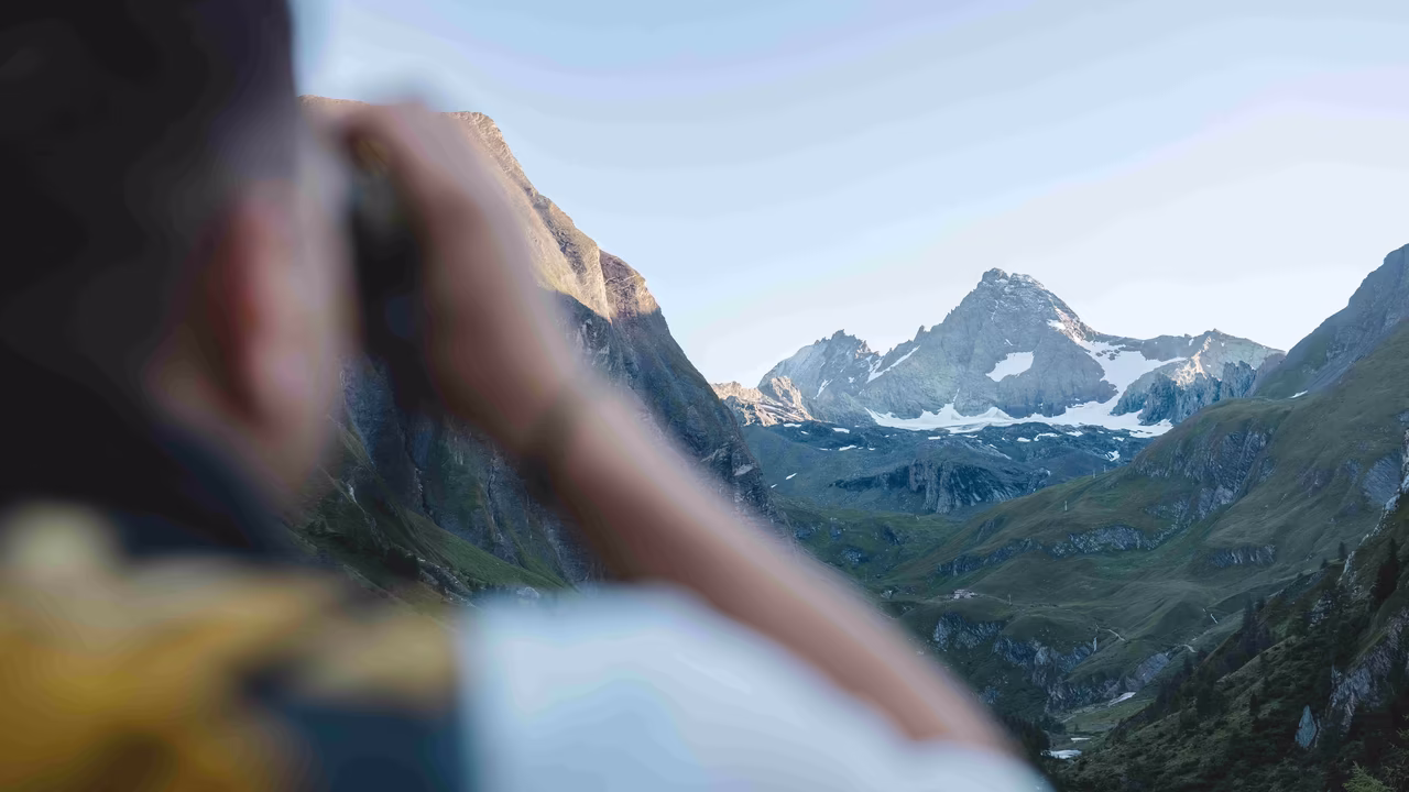 Natur beobachten im NPHT © TVB Osttirol / Nationalpark Hohe Tauern (Mathäus Gartner) Natur beobachten im NPHT © TVB Osttirol / Nationalpark Hohe Tauern (Mathäus Gartner)