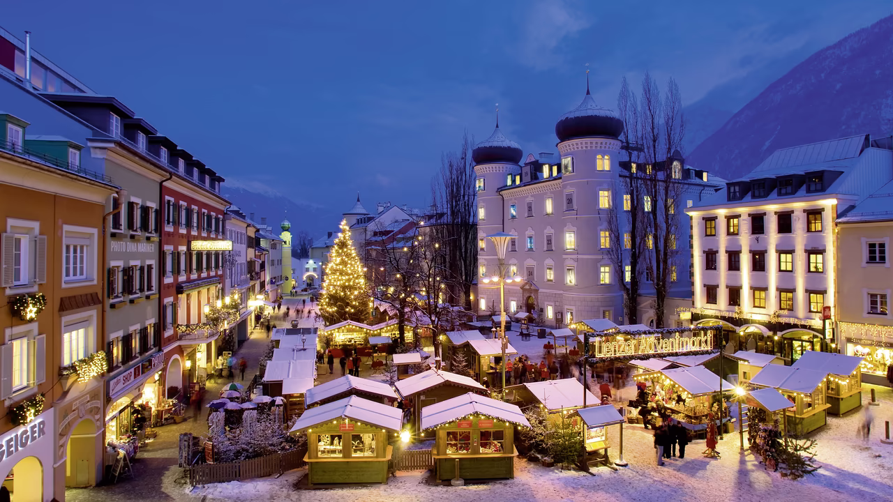 Festliche Stimmung - Adventmarkt Lienz © TVB Osttirol / Profer und Parnter