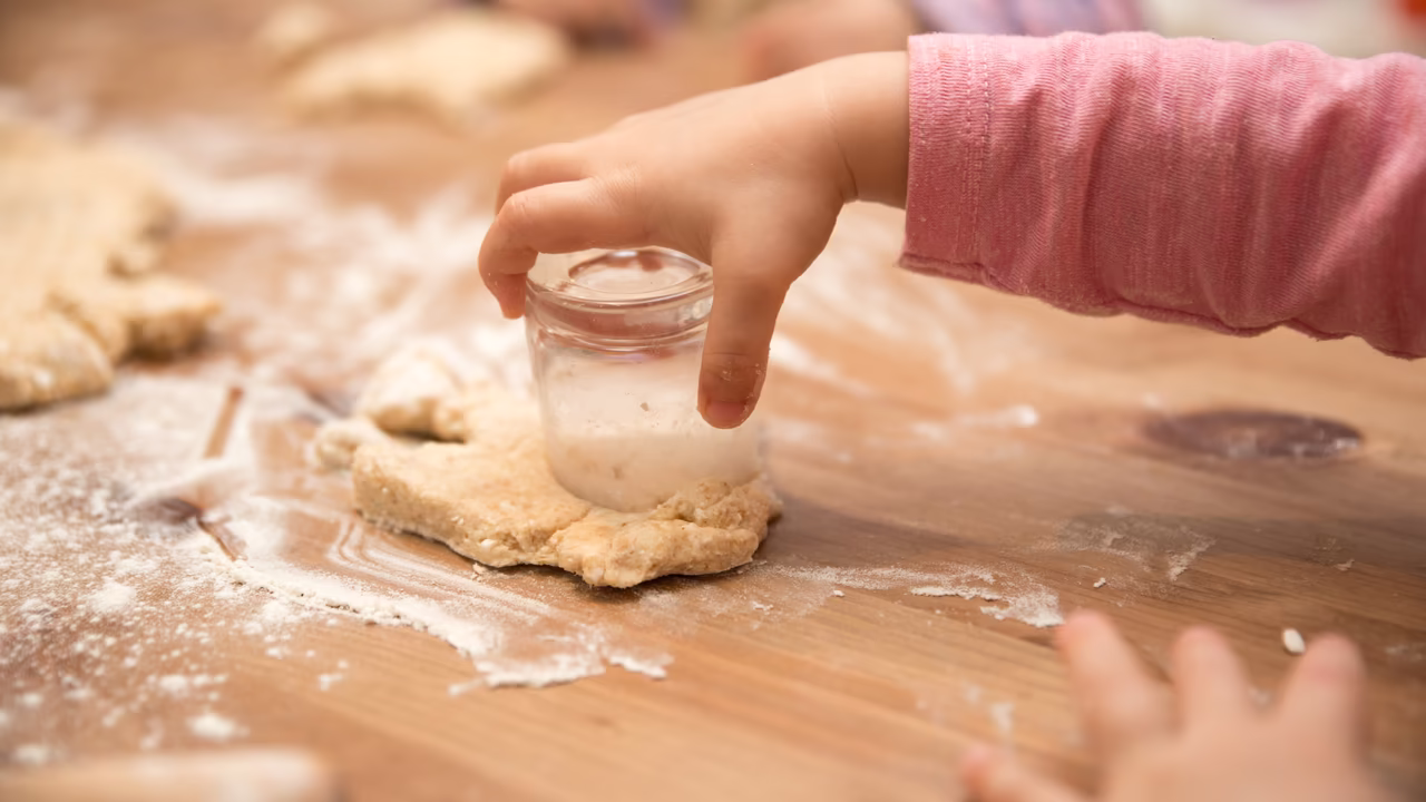 Vanillekipferl ausstechen