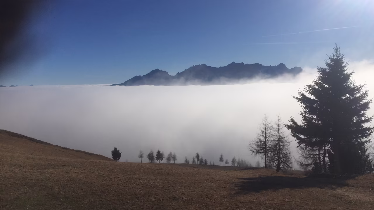 Nebeldecke über Lienz © azett kommunikation